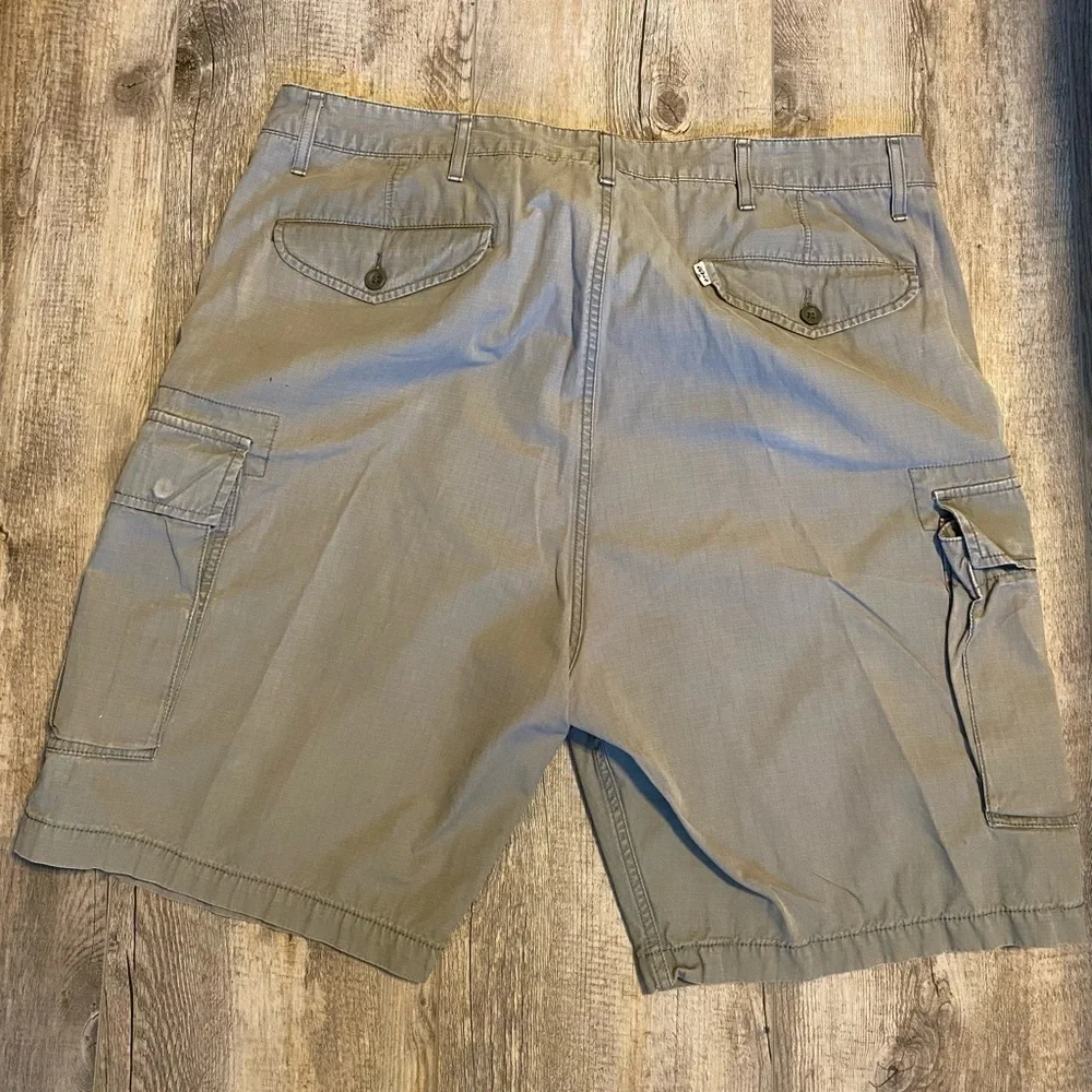 Levis flat front